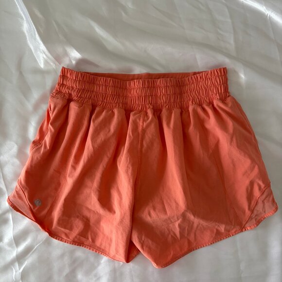 Lululemon Hotty Hot Shorts - Picture 2 of 3